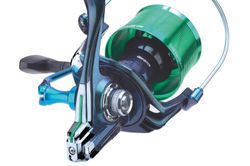 Carrete surfcasting Akami Cygnus CSC Special Edition ultraligero carbono 20 kg con 2 bobinas aluminio