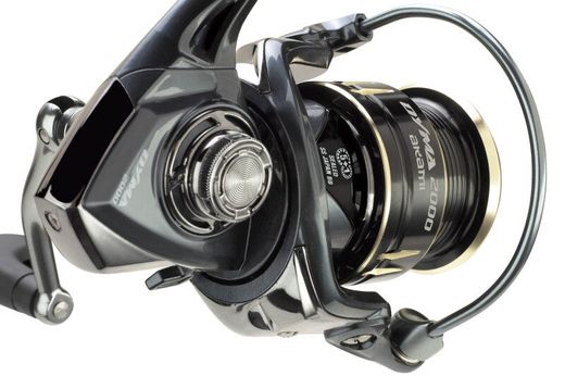 Carrete Akami OYMA para spinning, eging y light jigging con microfreno potente y bobinas match spool