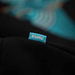 Sudadera Kumu Take Flight con ilustración de martín pescador y serigrafía a 4 tintas – 320 g