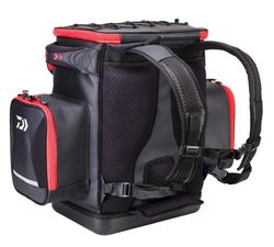 Mochila Daiwa Tournament Surfcasting – 50 L – Base rígida impermeable – Compartimentos modulares – Ideal para pesca desde playa